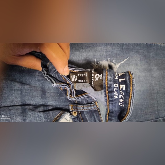 Love & Legend jeans in distressed style - Picture 2 of 3